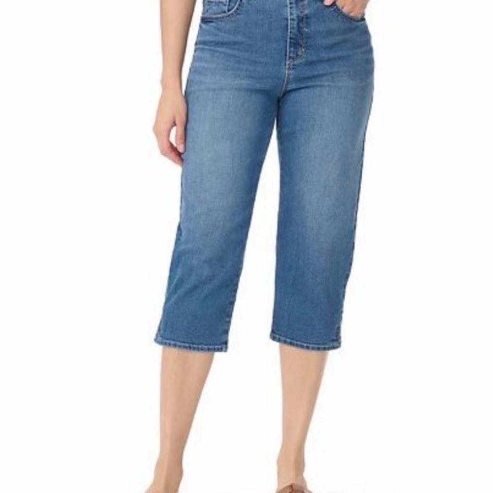 Gloria Vanderbilt Women's Cropped Blue Jeans